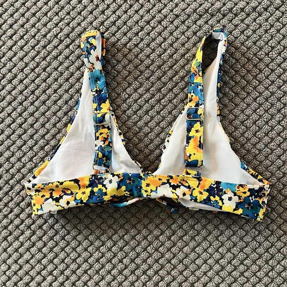 SHEIN Floral Bathing Suit - Picture 2 of 9